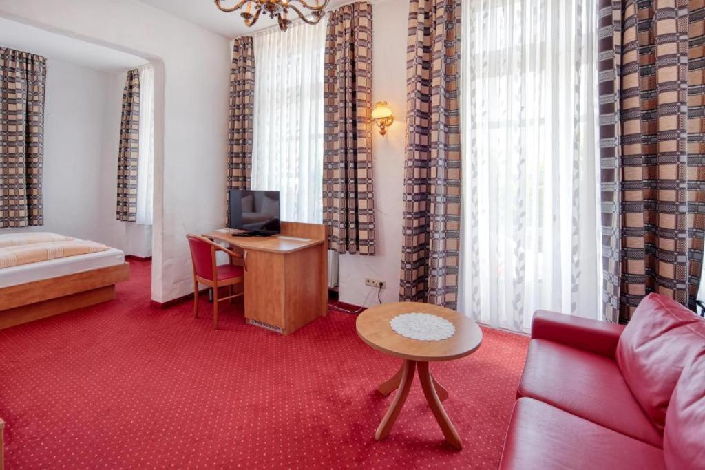 Hotel Restaurant Mathildenhof بولهايم المظهر الخارجي الصورة