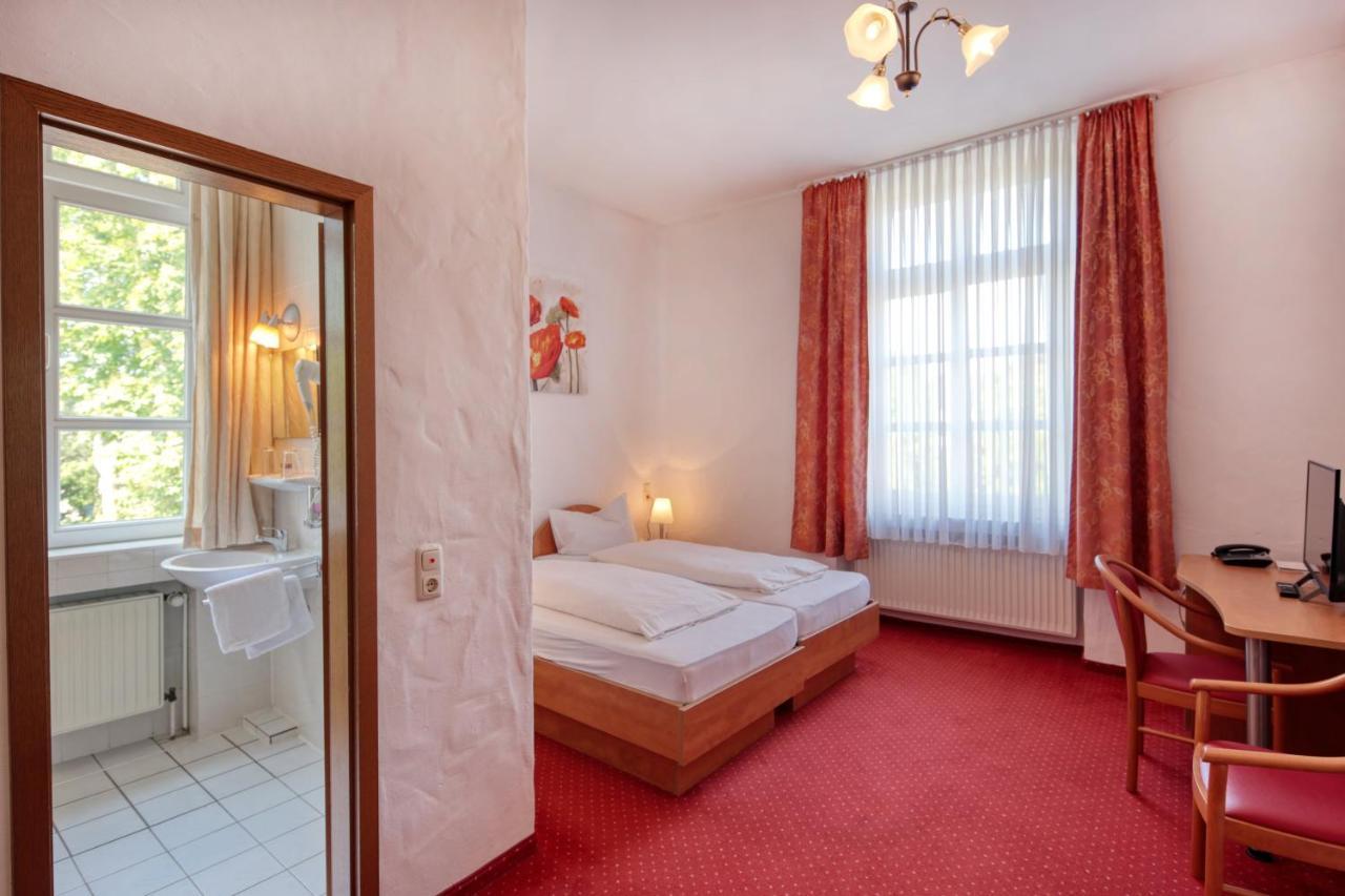 Hotel Restaurant Mathildenhof بولهايم المظهر الخارجي الصورة