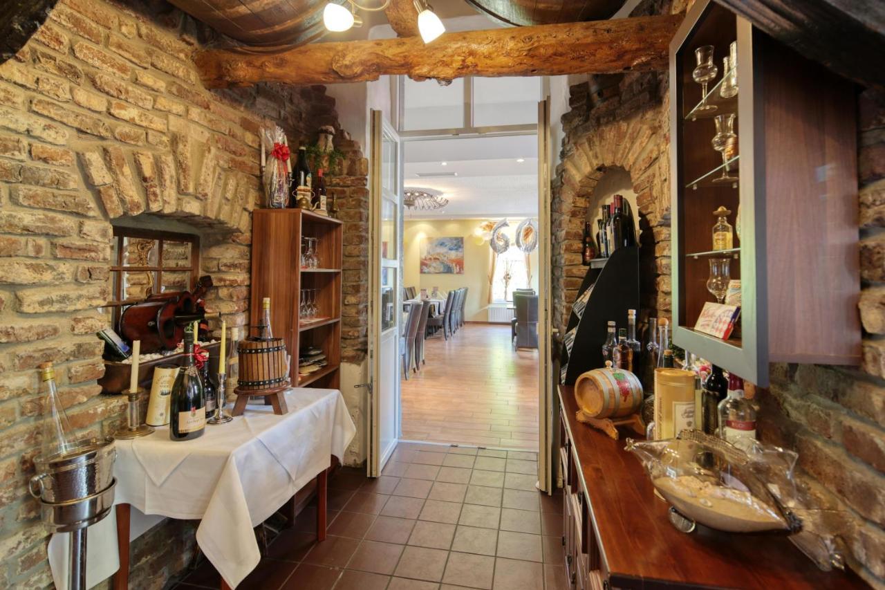 Hotel Restaurant Mathildenhof بولهايم المظهر الخارجي الصورة